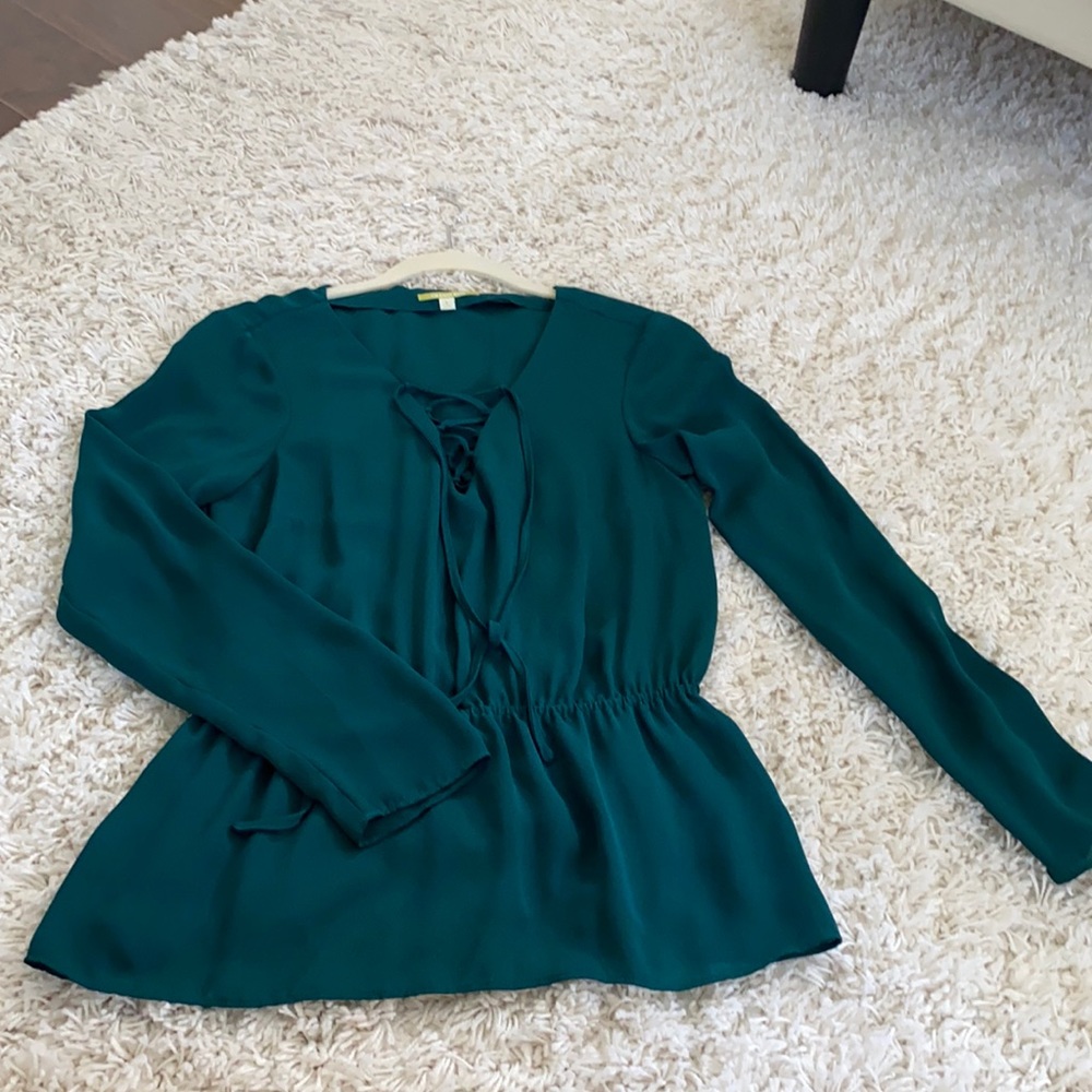 Teal/green lace up short/blouse with cinched/peplum waist